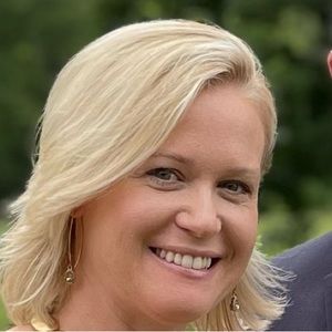 Meet your Posher, Holly